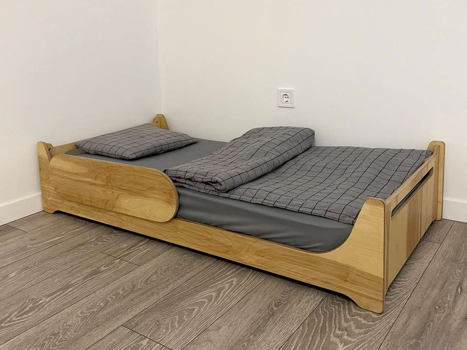 0_flip_grey_1.jpg